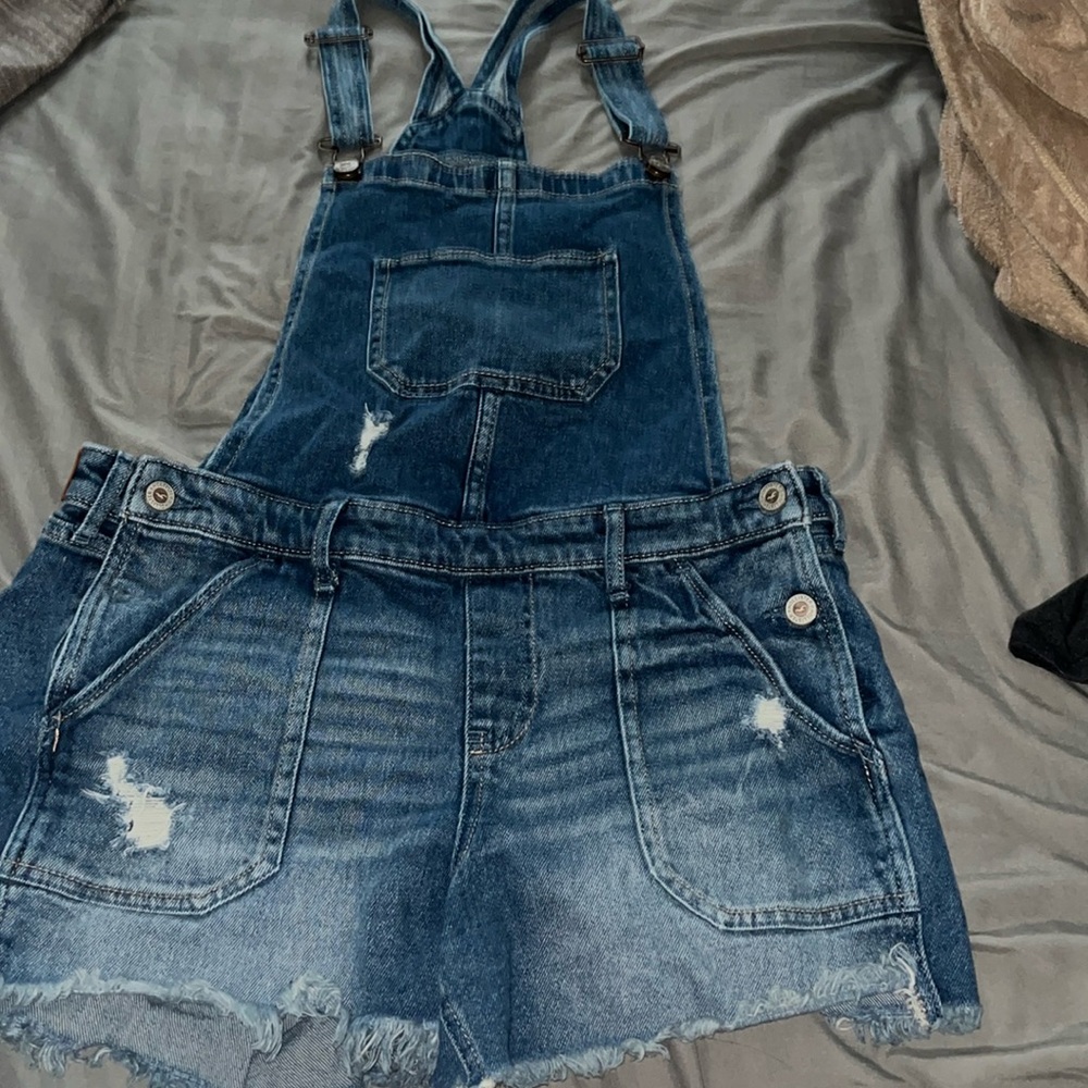 Hollister short overalls